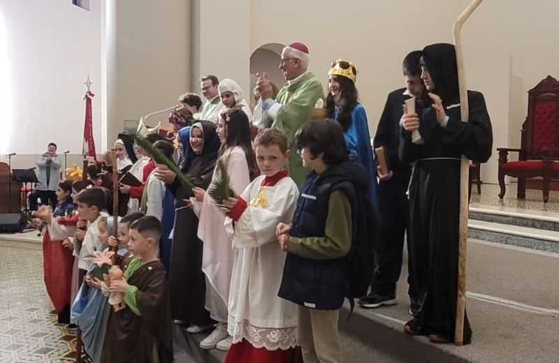 Foto de capa da notícia Santuário de Caravaggio Celebra o Dia de Todos os Santos com Devoção e Alegria